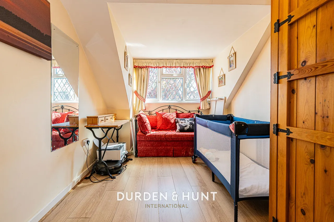 Grove Lane, Chigwell, IG7, photo 27