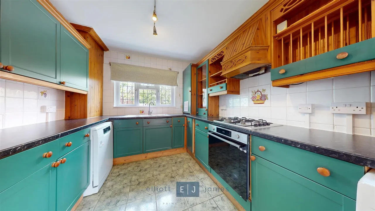 Parkmead, Loughton, IG10, photo 5