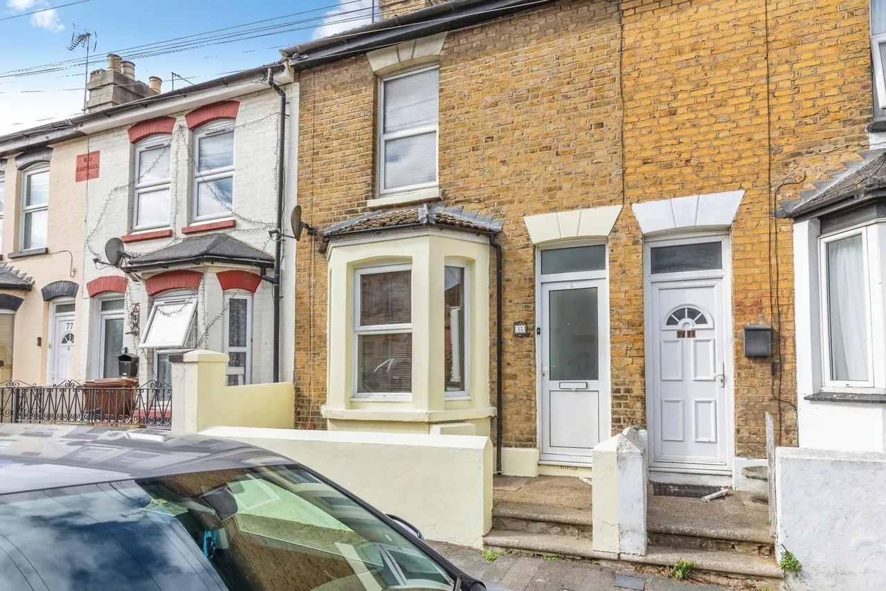 3 bed house for sale, Shakespeare Road, Gillingham, ME7