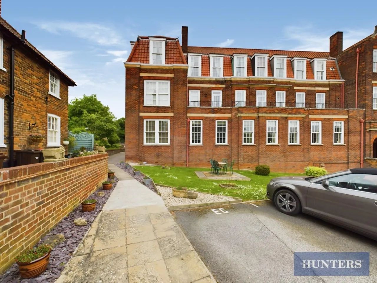 Hall Park Road, South Wing, YO14, photo 6