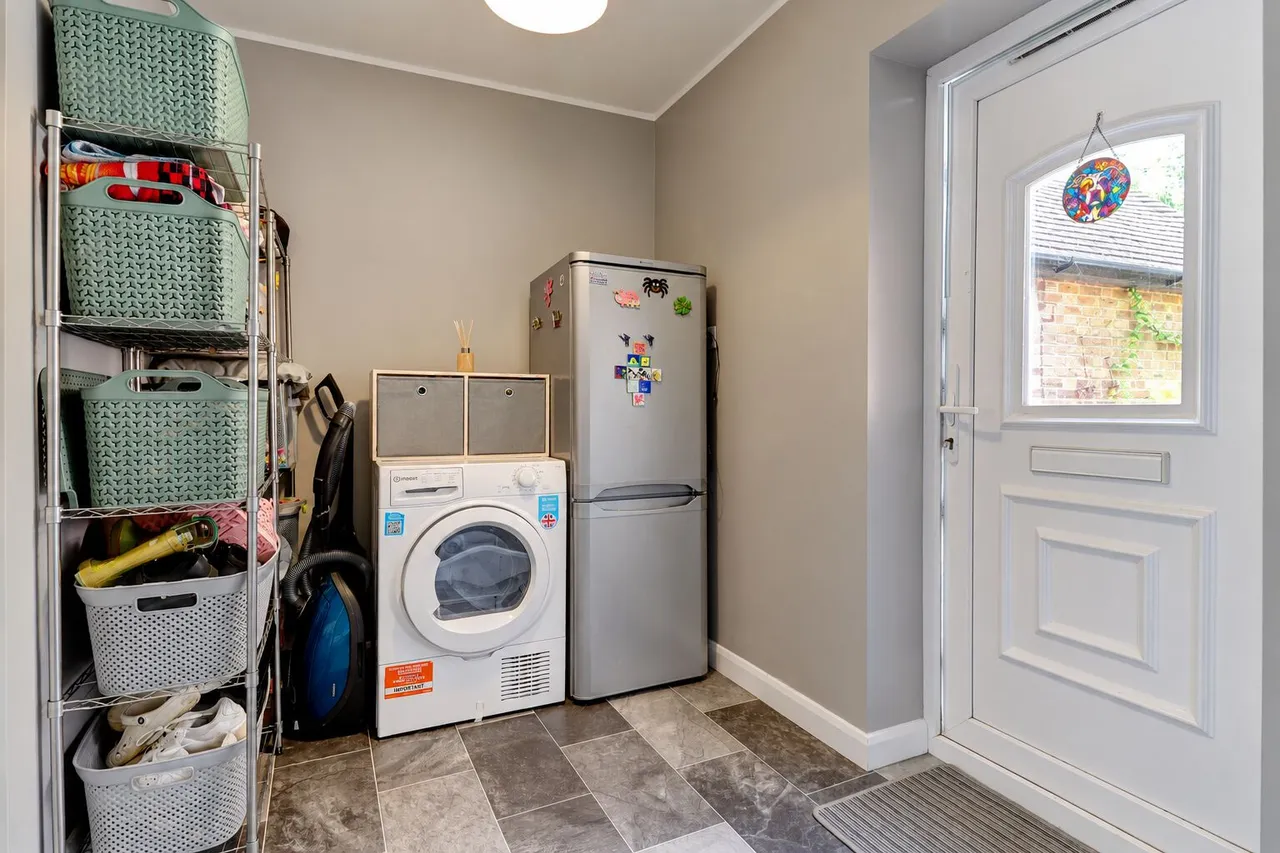 Rutland Avenue, High Wycombe, HP12, photo 8