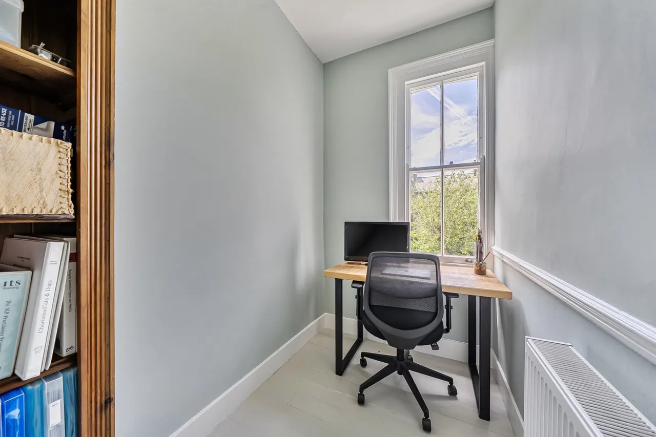 Wellmeadow Road, SE6, photo 17