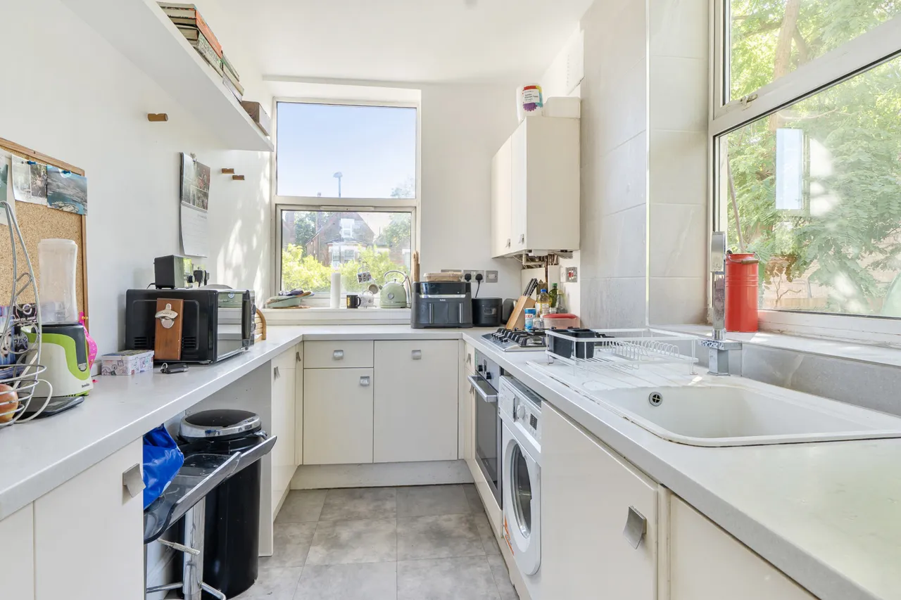 Lawrie Park Road, SE26, photo 5