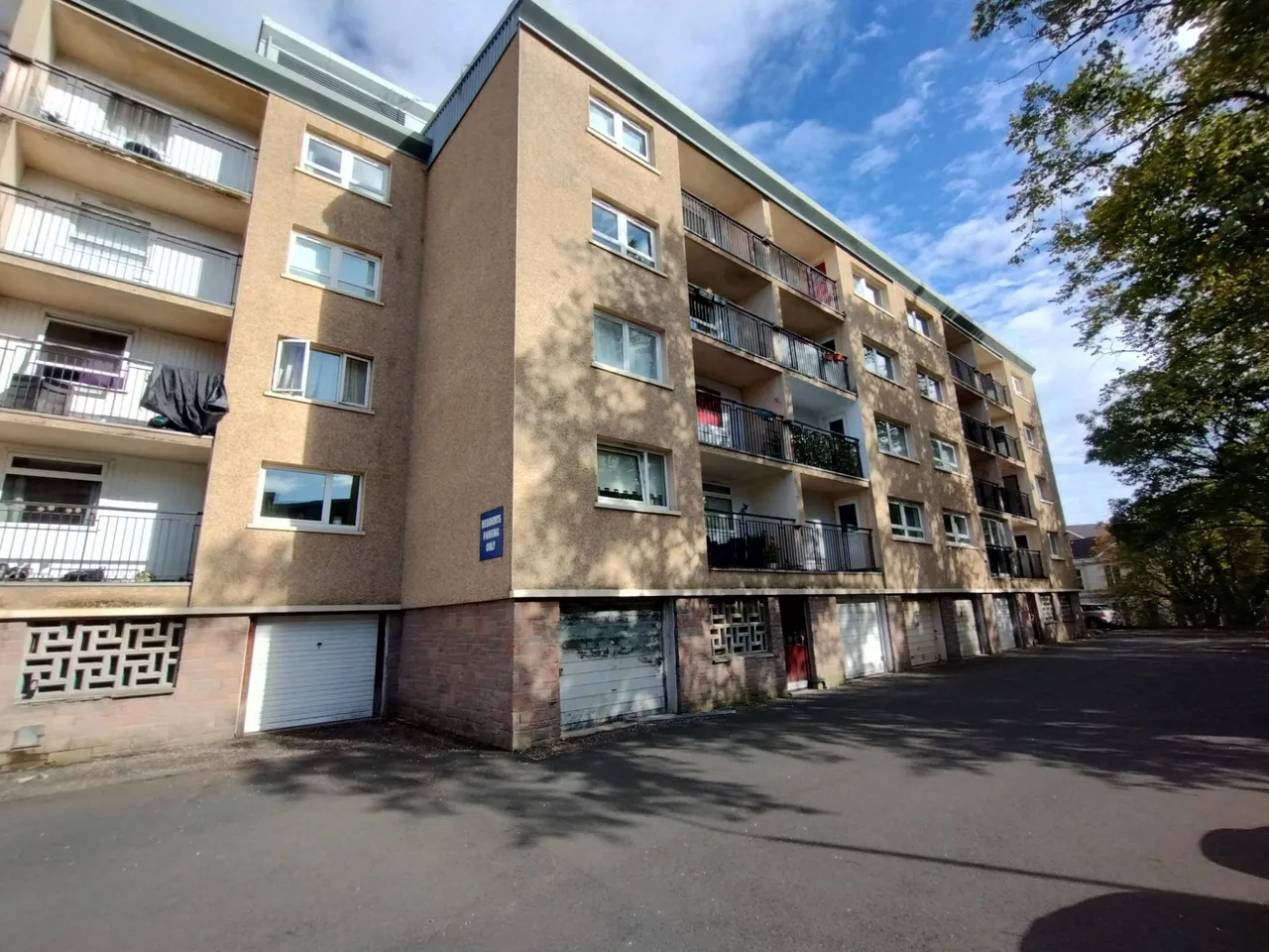 2 bed flat to rent, Clouston Court, Glasgow, G20