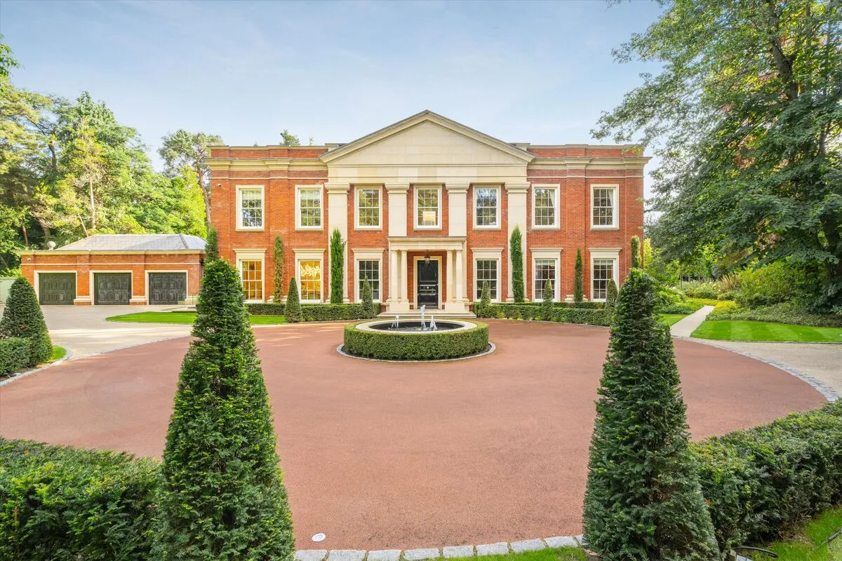 Old Avenue, St George's Hill, KT13, photo 29