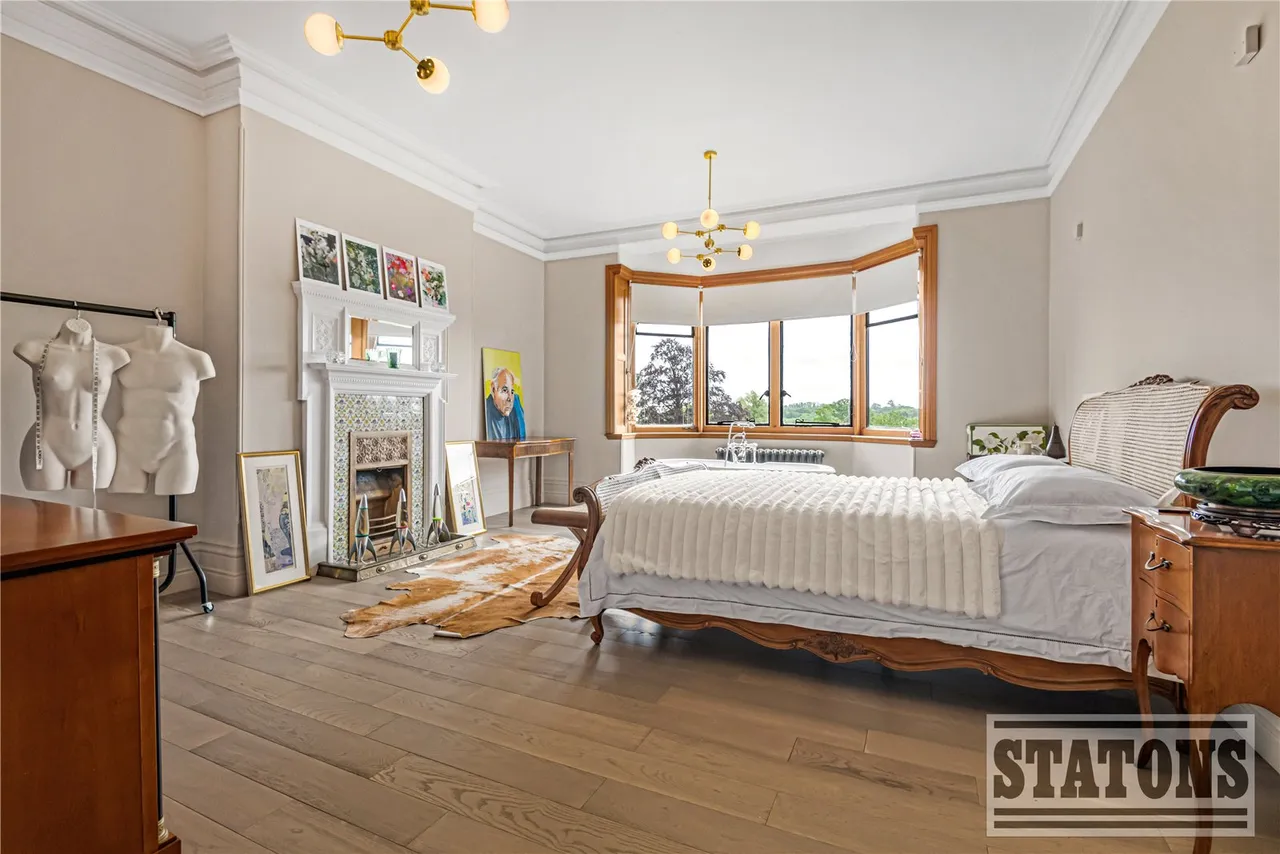 Robins Nest Hill, Little Berkhamsted, Hertfordshire, SG13 8LS, photo 29