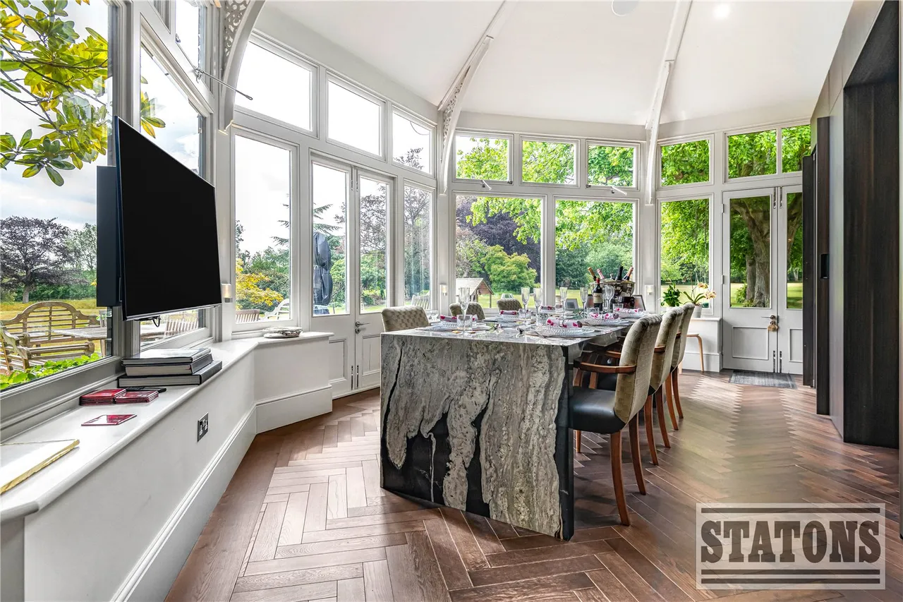 Robins Nest Hill, Little Berkhamsted, Hertfordshire, SG13 8LS, photo 19