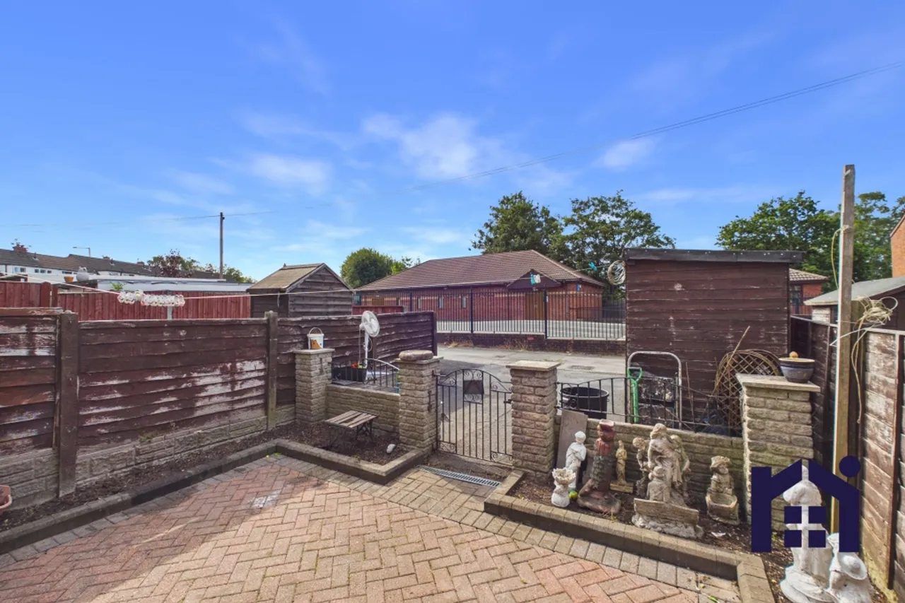 Golden Hill Lane, Leyland, PR25 2YJ, photo 4