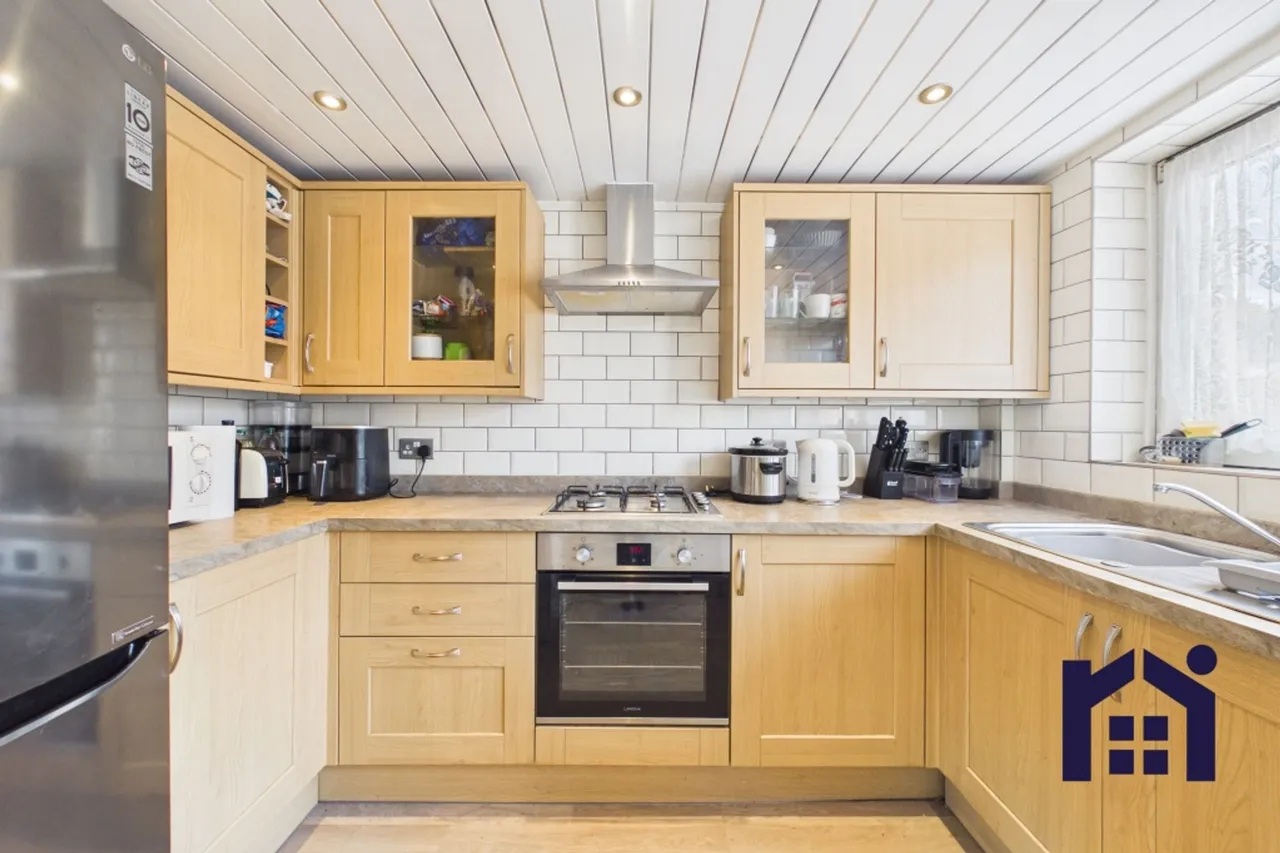 Golden Hill Lane, Leyland, PR25 2YJ, photo 9