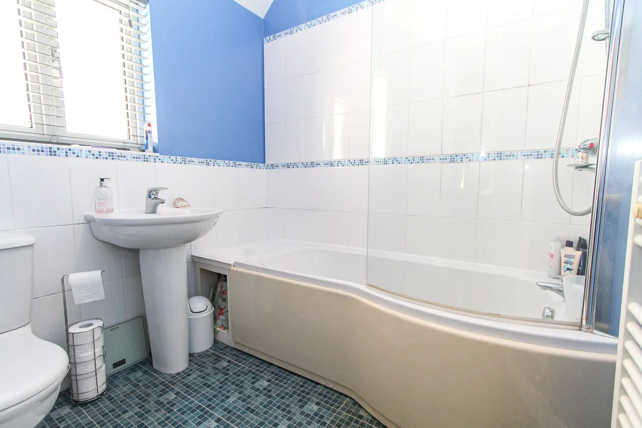 Farnborough Road, Farnborough, GU14 7JJ, photo 11
