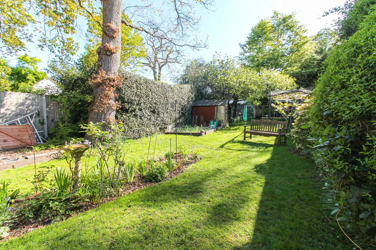 Farnborough Road, Farnborough, GU14 7JJ, photo 2