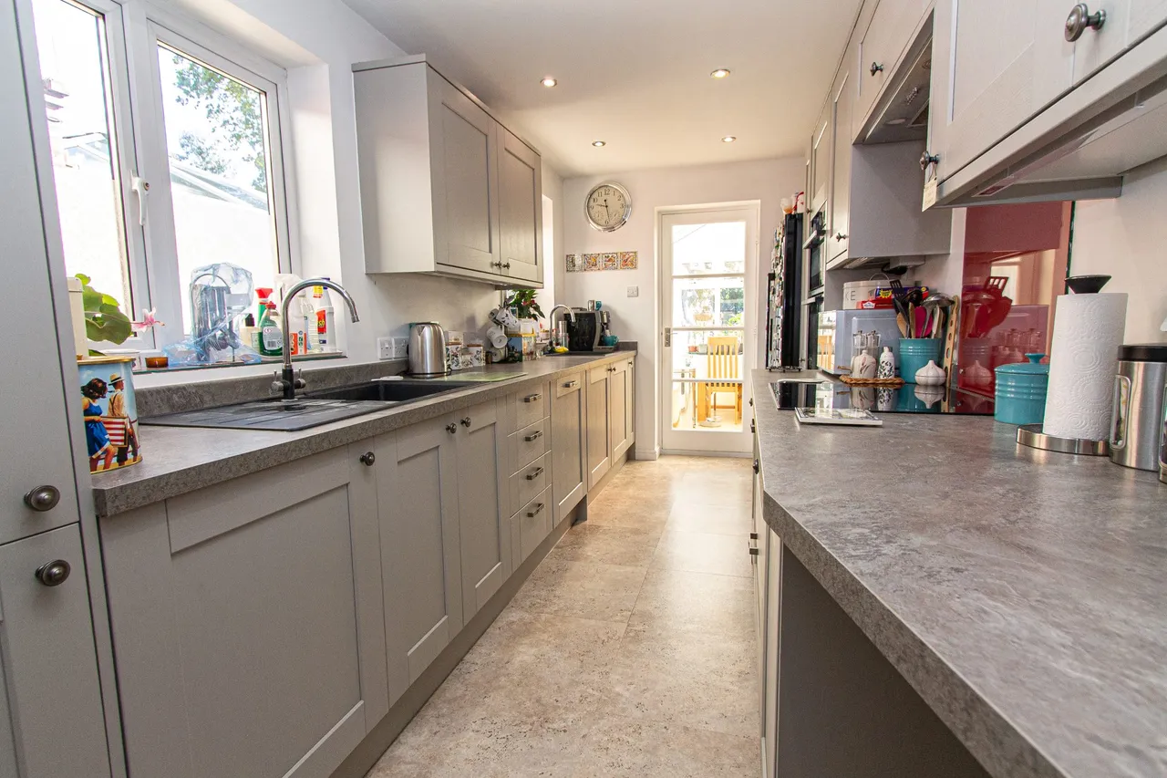 Farnborough Road, Farnborough, GU14 7JJ, photo 3