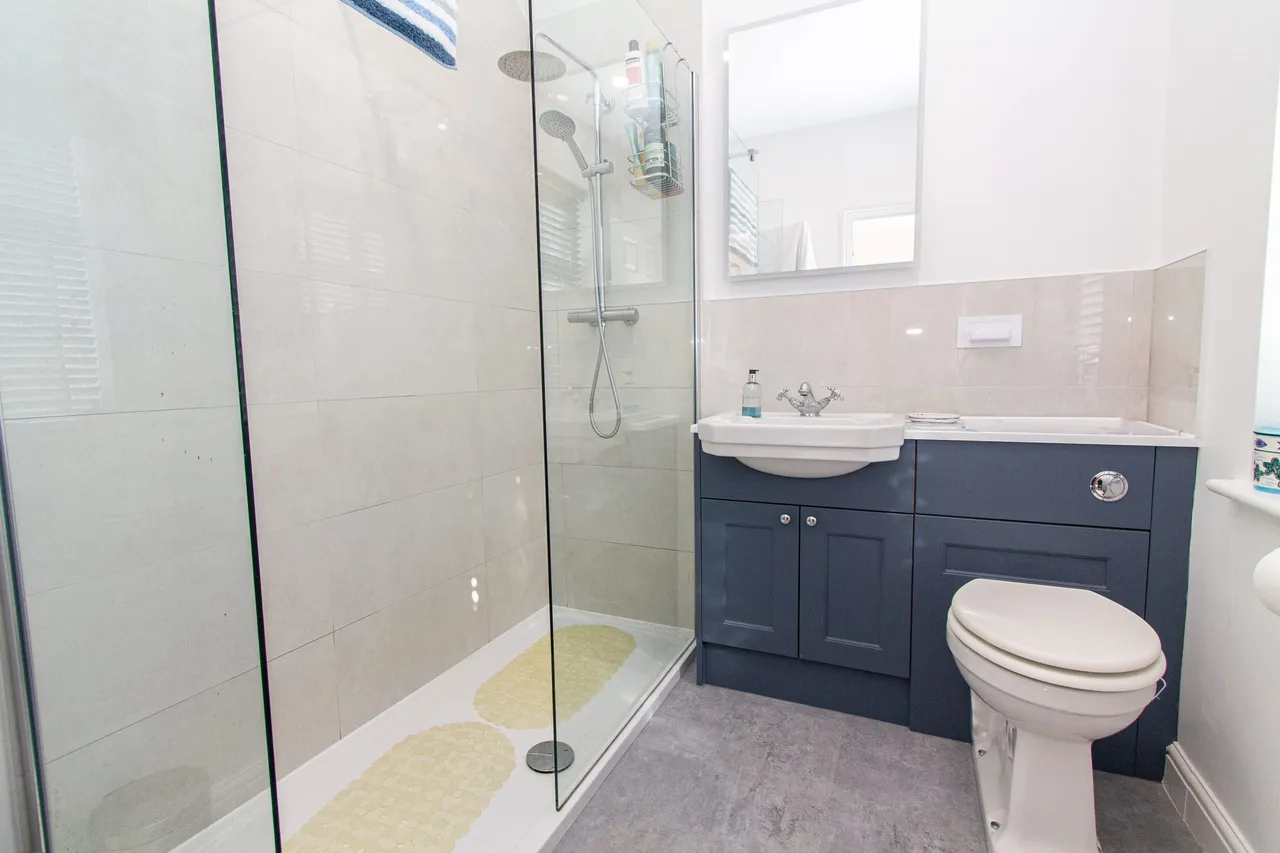Farnborough Road, Farnborough, GU14 7JJ, photo 9