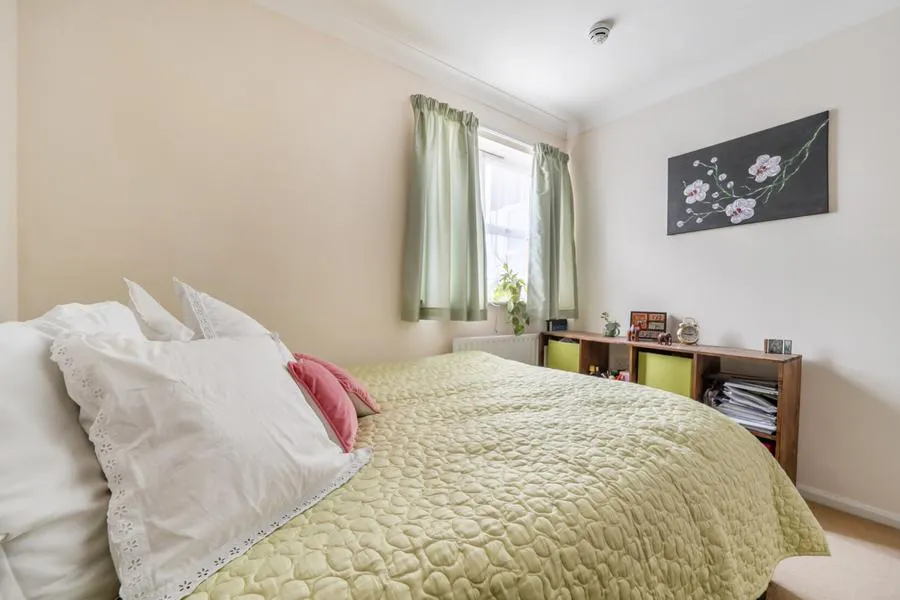 Sir Robert Mews, Slough, SL3, photo 8