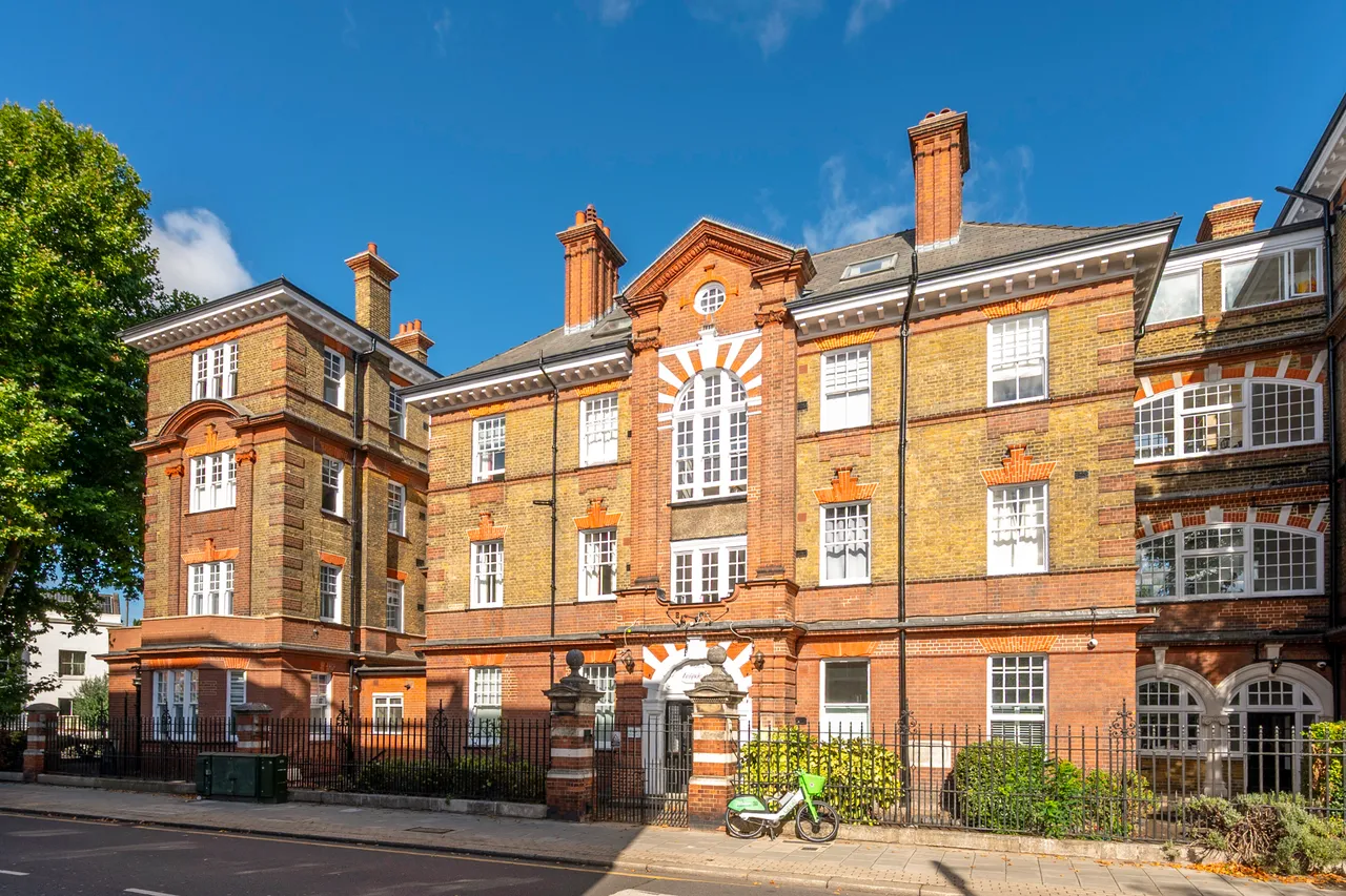 London, SW18, photo 8