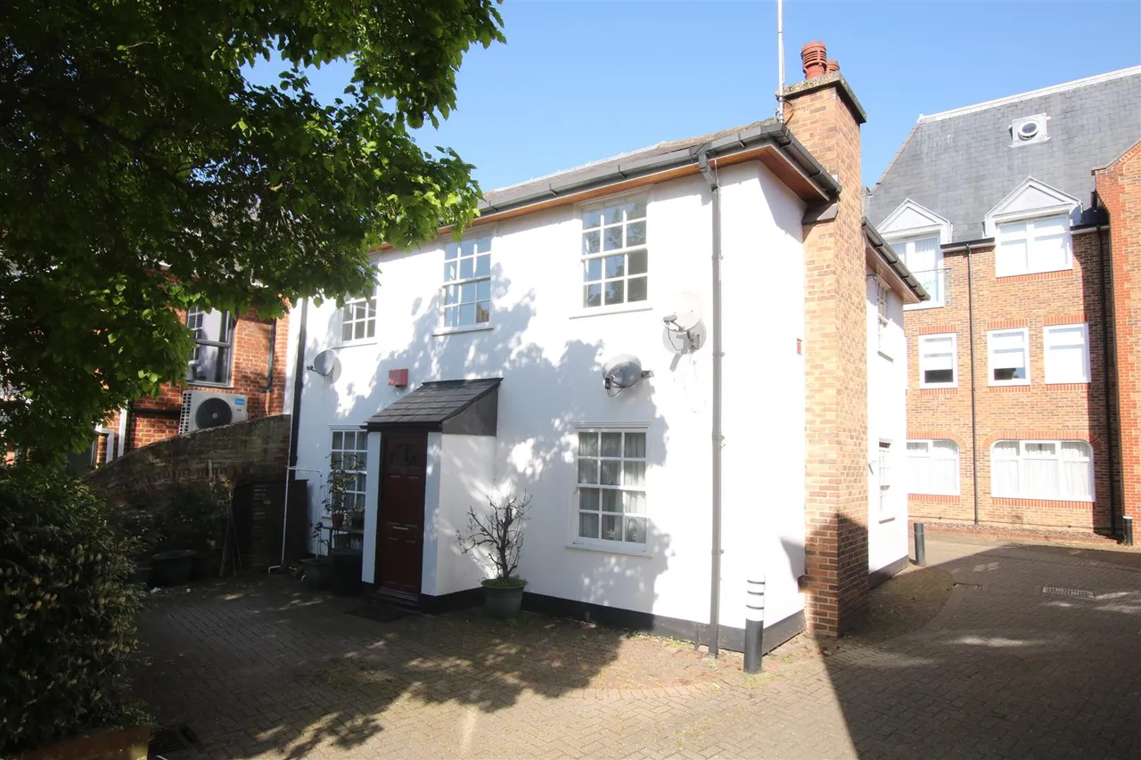 Bridge Street, Leatherhead, KT22, photo 5