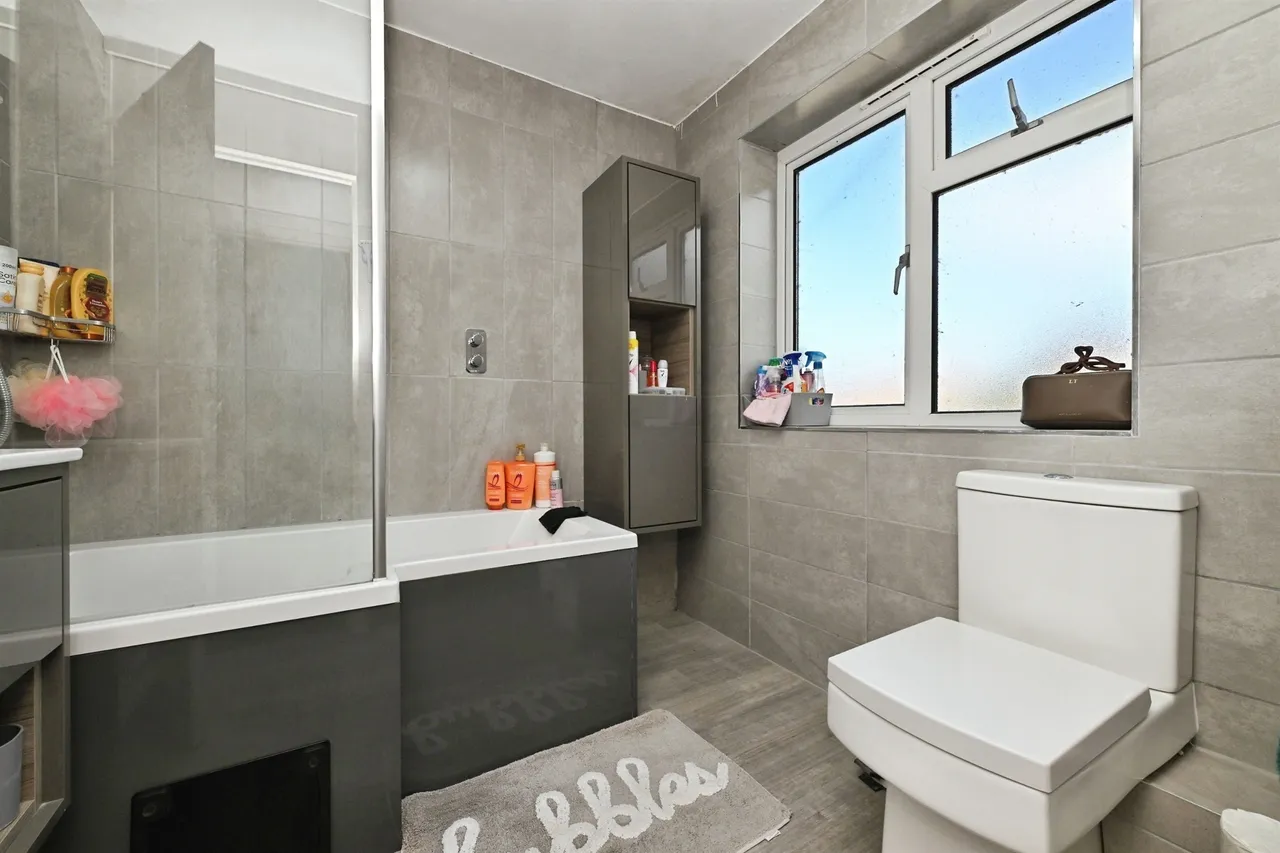 Chapelfields, Stanstead Abbotts, SG12, photo 15