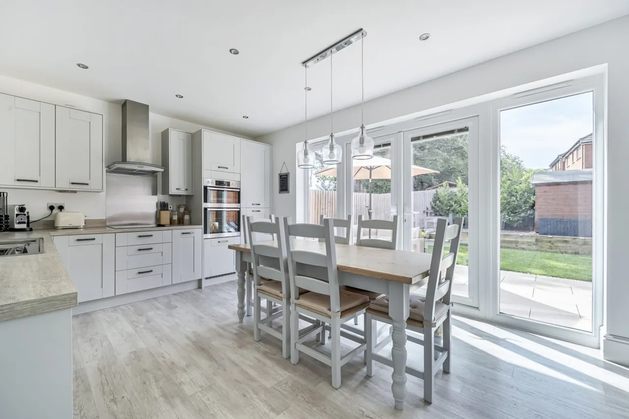 Falcon Road, Warminster, photo 8