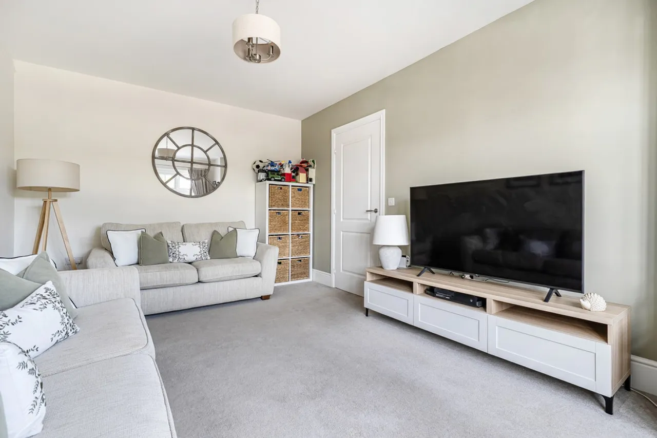 Falcon Road, Warminster, photo 5