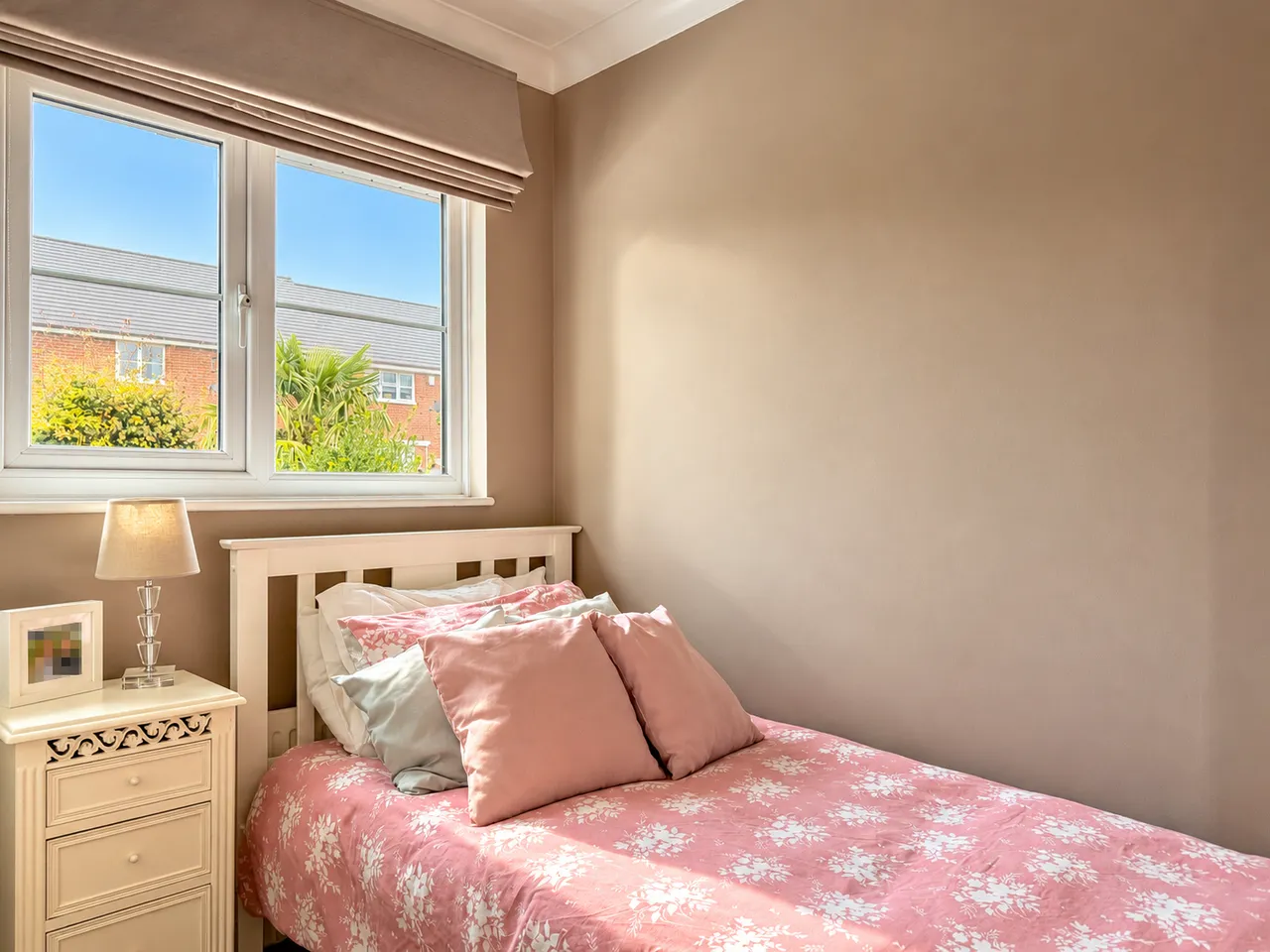 Emperor Close, Berkhamsted, photo 16