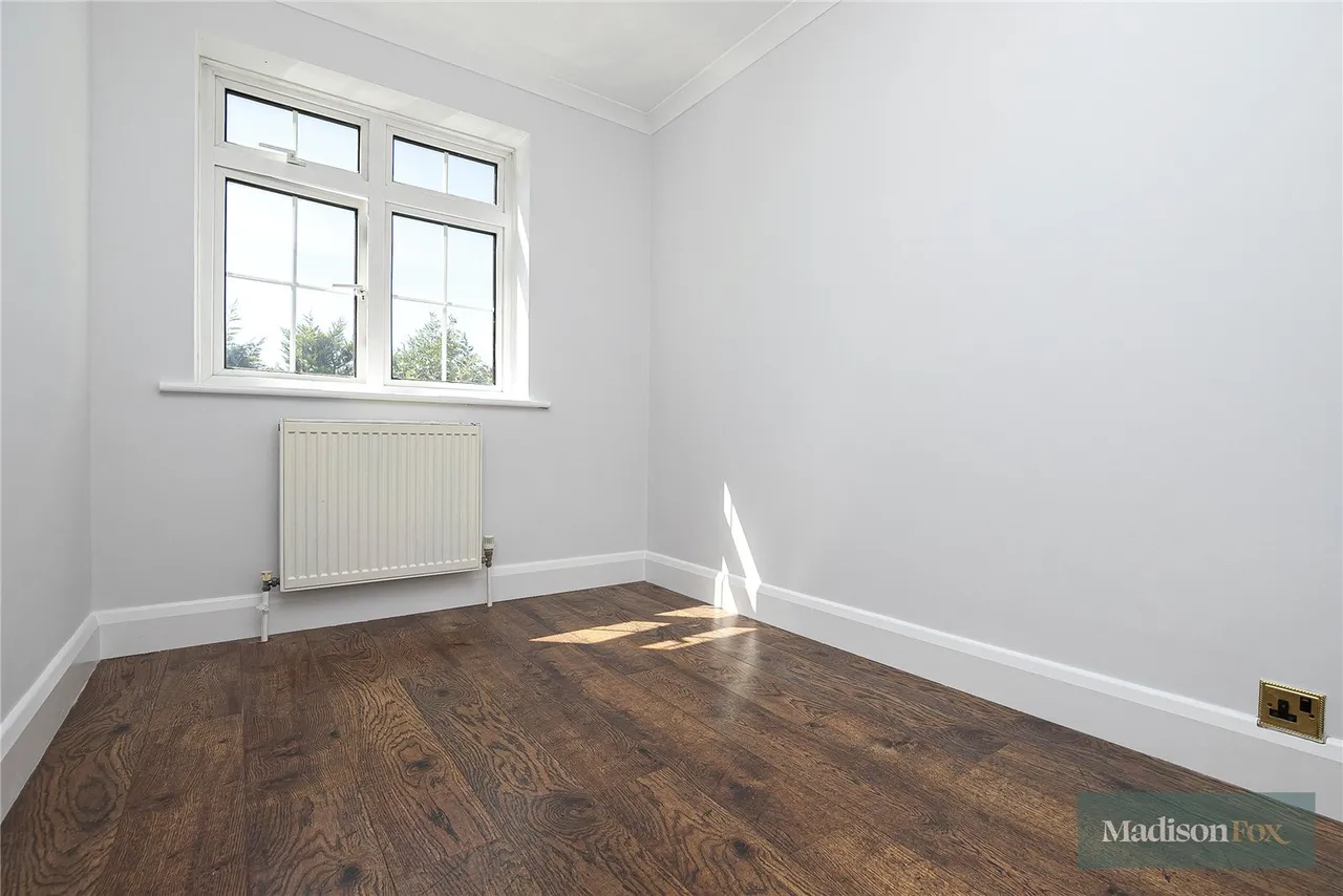 Alderton Rise, Loughton, IG10, photo 20