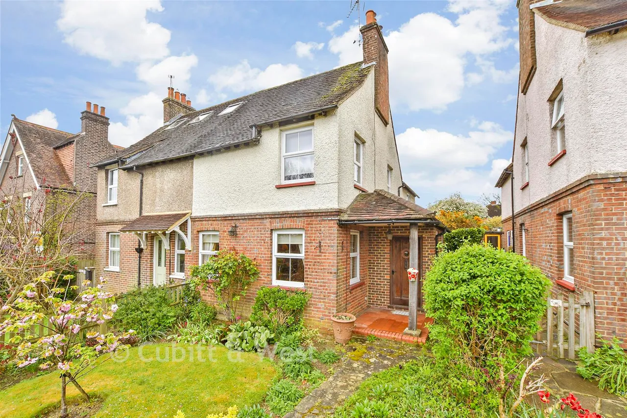 3 bed house for sale, Stane Street, Ockley, RH5