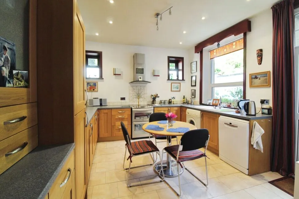 Haverholt Road, Colne, Lancashire, BB8, photo 9