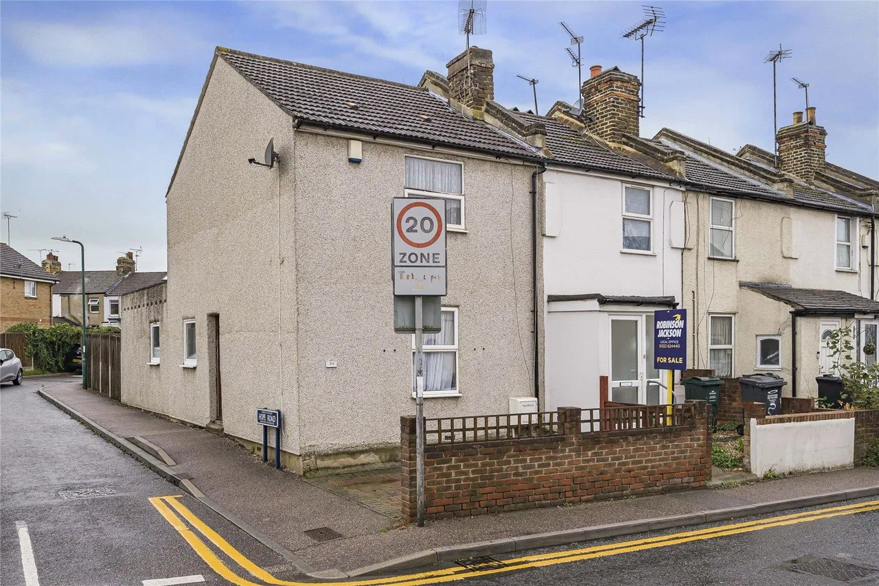 2 bed house for sale, Stanhope Road, Swanscombe, DA10