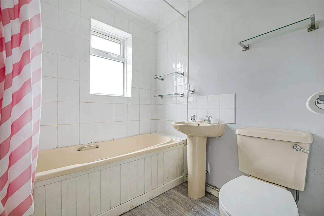 Stanhope Road, Swanscombe, DA10, photo 5