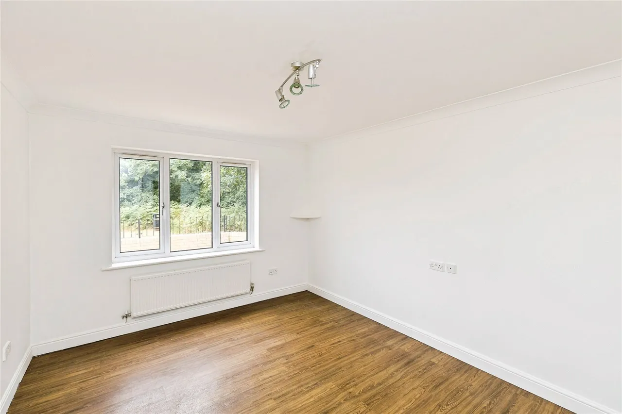 Whiteway Drive, Gresford, LL12, photo 9