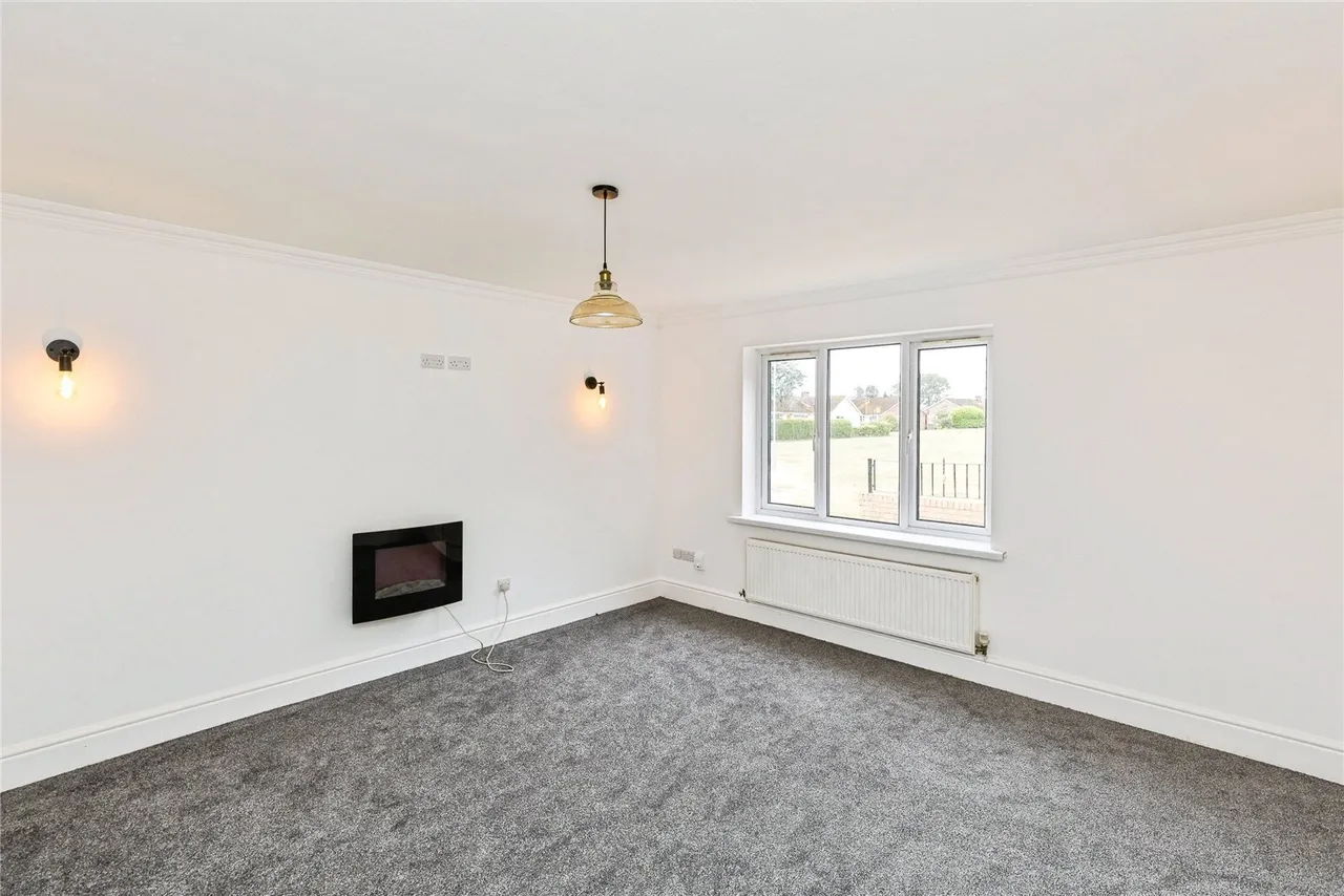 Whiteway Drive, Gresford, LL12, photo 6