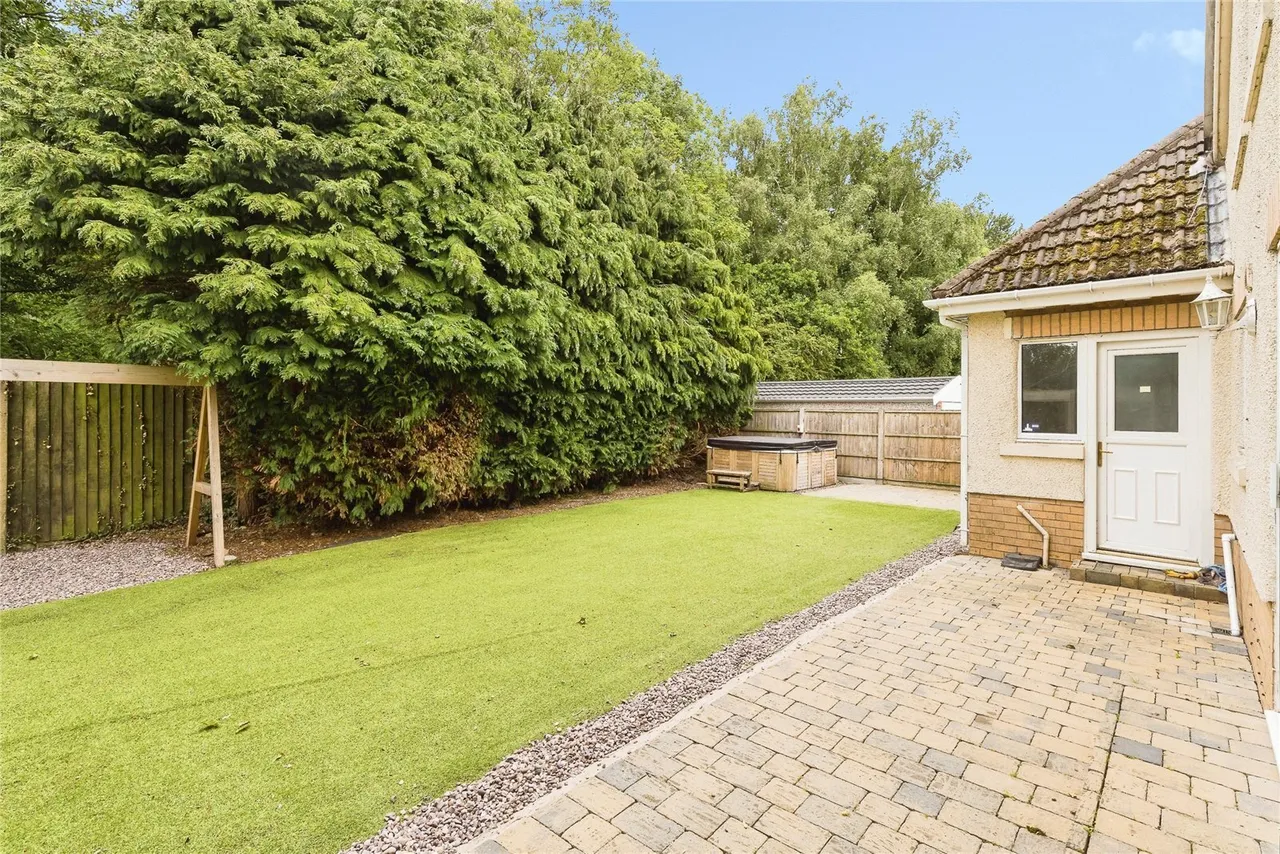 Whiteway Drive, Gresford, LL12, photo 20