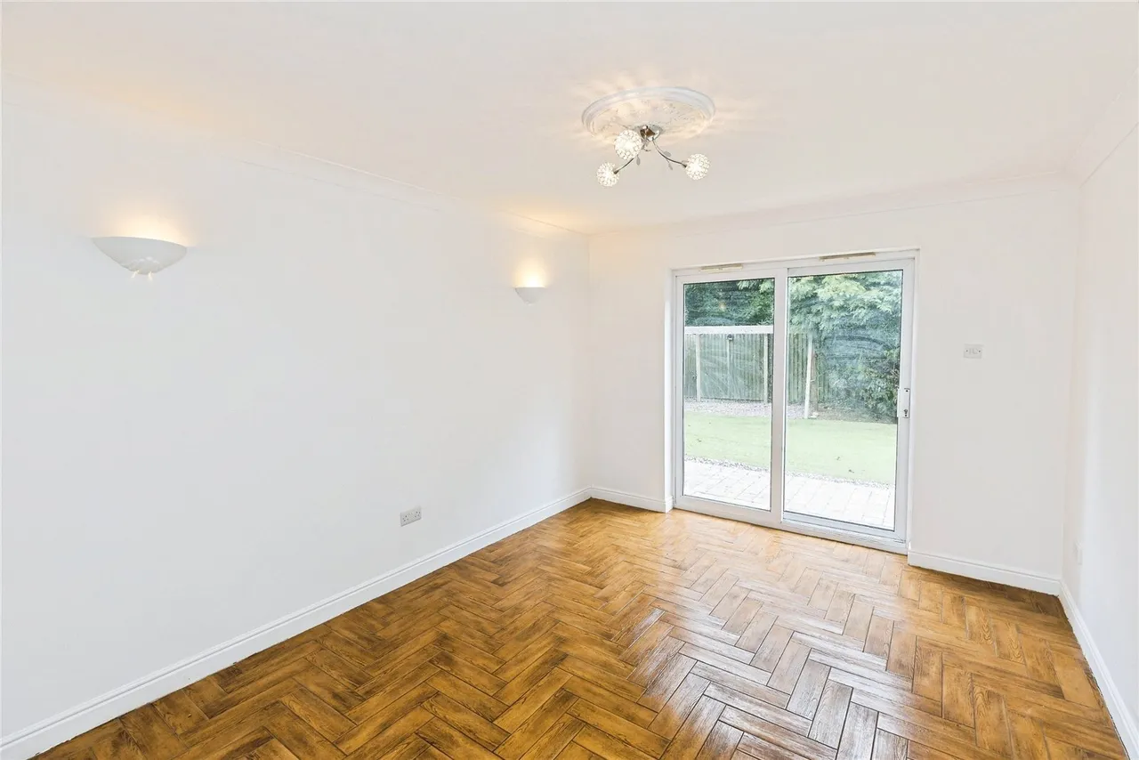 Whiteway Drive, Gresford, LL12, photo 5