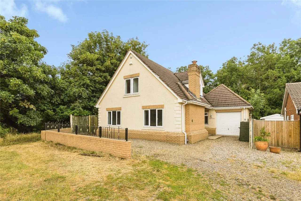 Whiteway Drive, Gresford, LL12, photo 4