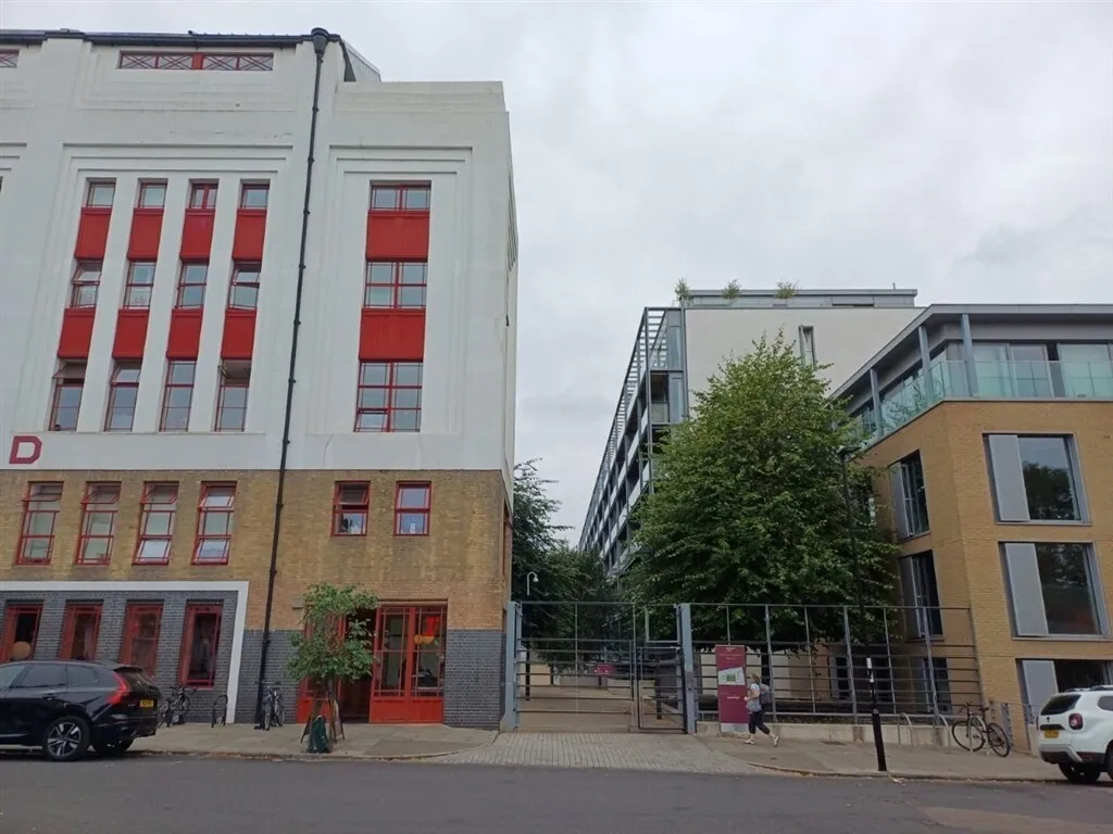 1 bed flat for sale — Highbury Stadium Square, LONDON