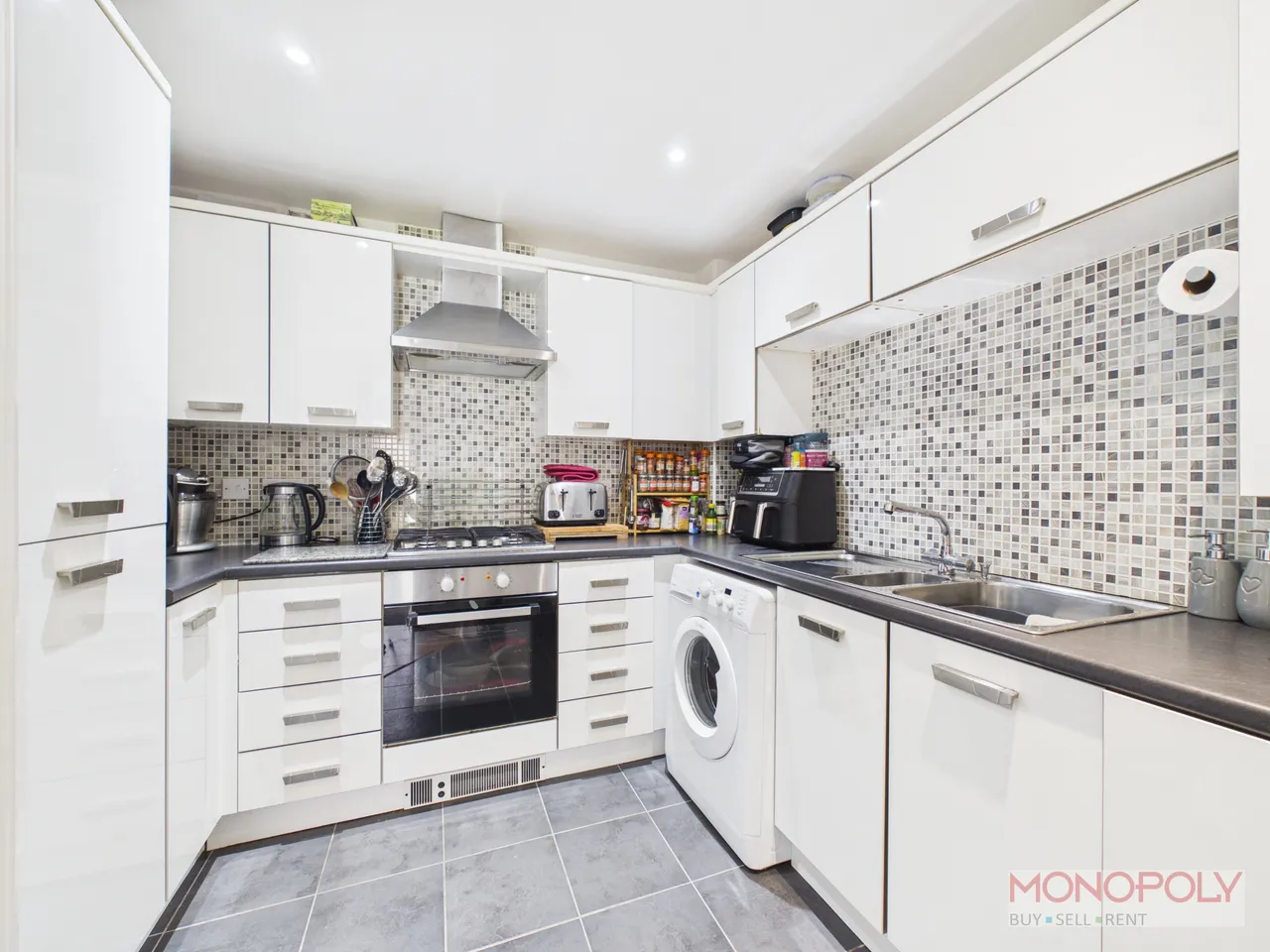 Lamberton Drive, Brymbo, LL11, photo 2