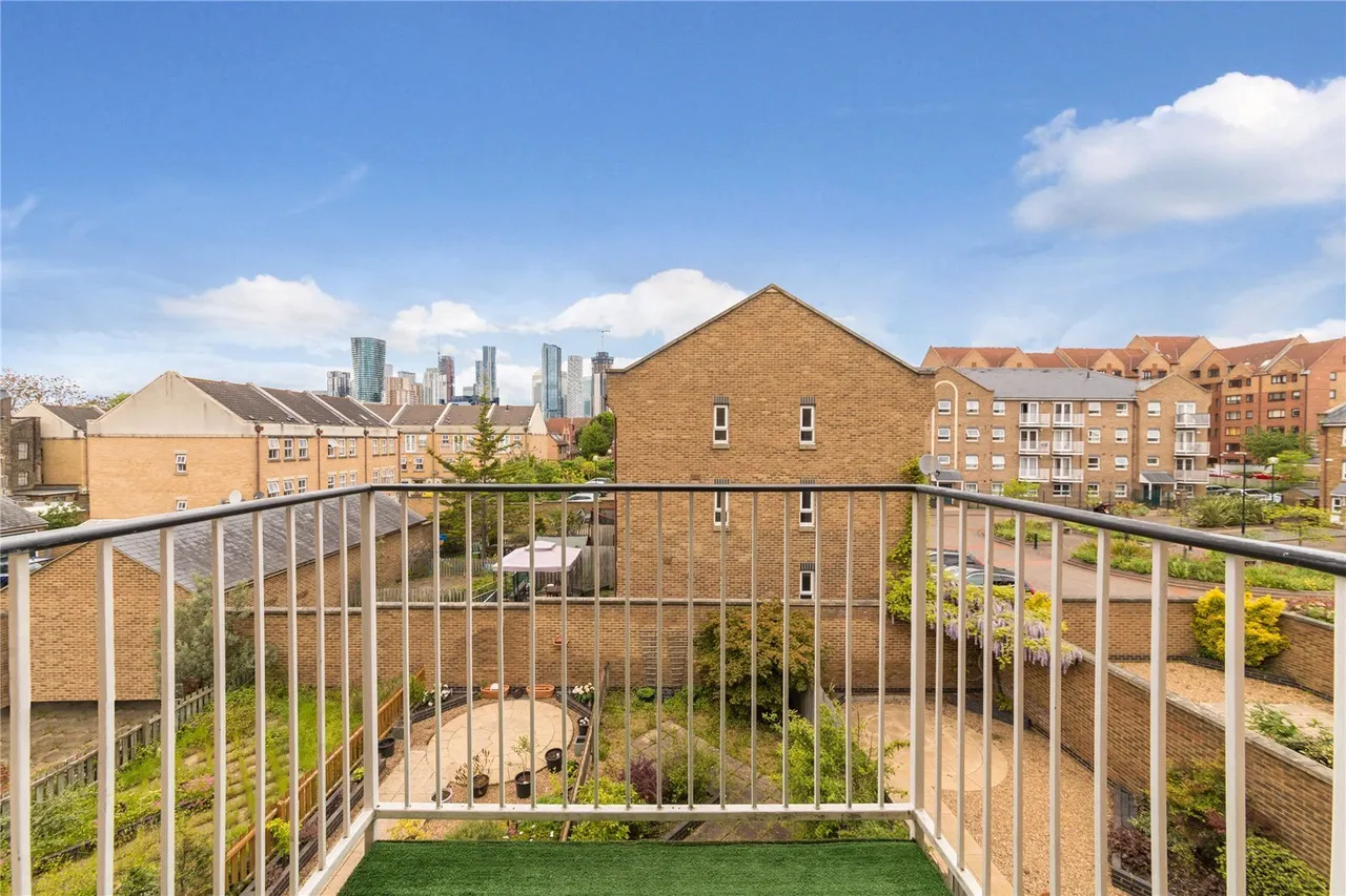 Schooner Close, London, E14, photo 2