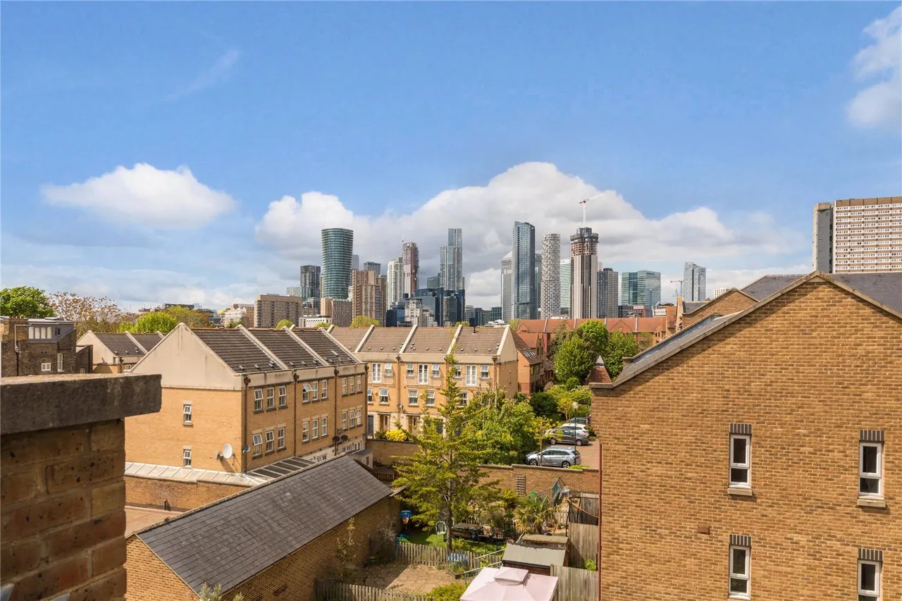 Schooner Close, London, E14, photo 14