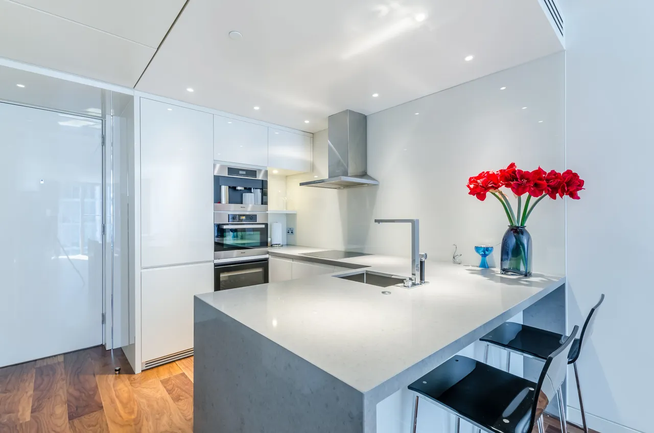 Flat 3005 The Heron, 5 Moor Lane, London, photo 2