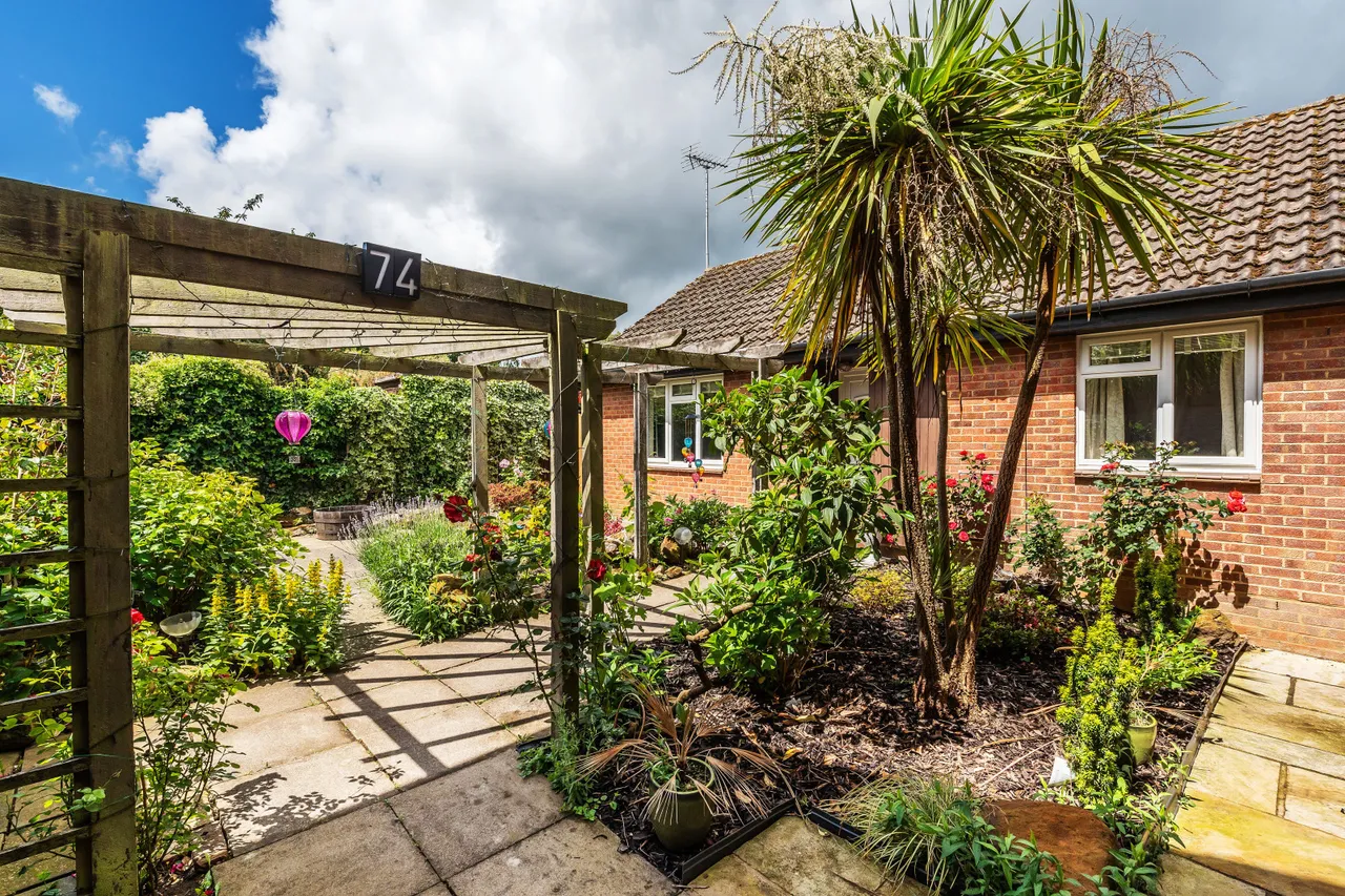 Barnfield Way, Hurst Green, RH8, photo 10