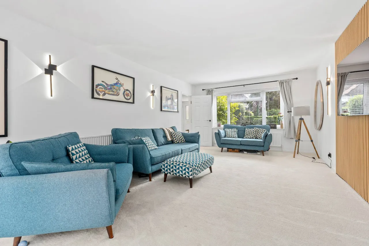 Woodfield Road, Stevenage, SG1, photo 2