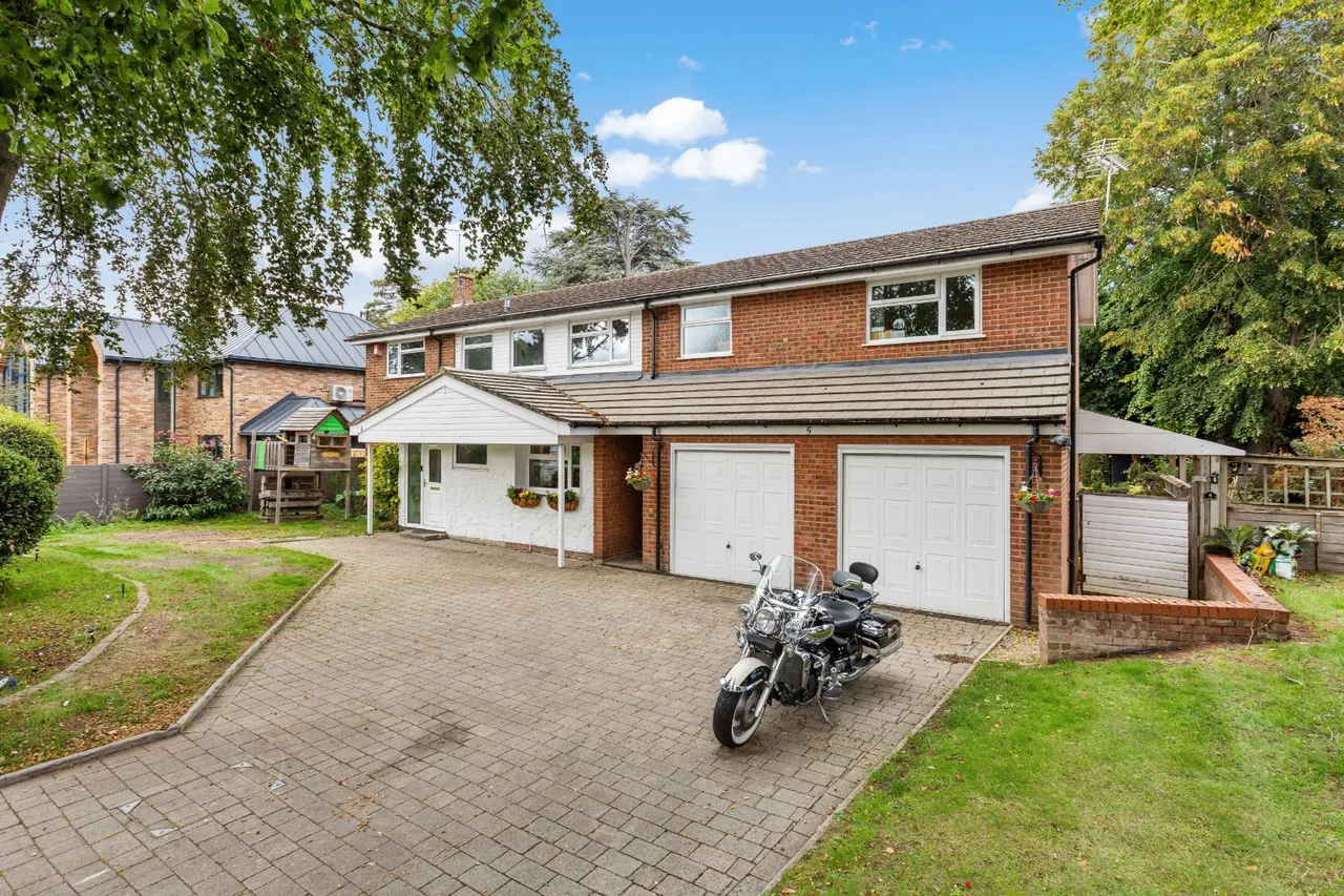 5 bed house for sale, Woodfield Road, Stevenage, SG1