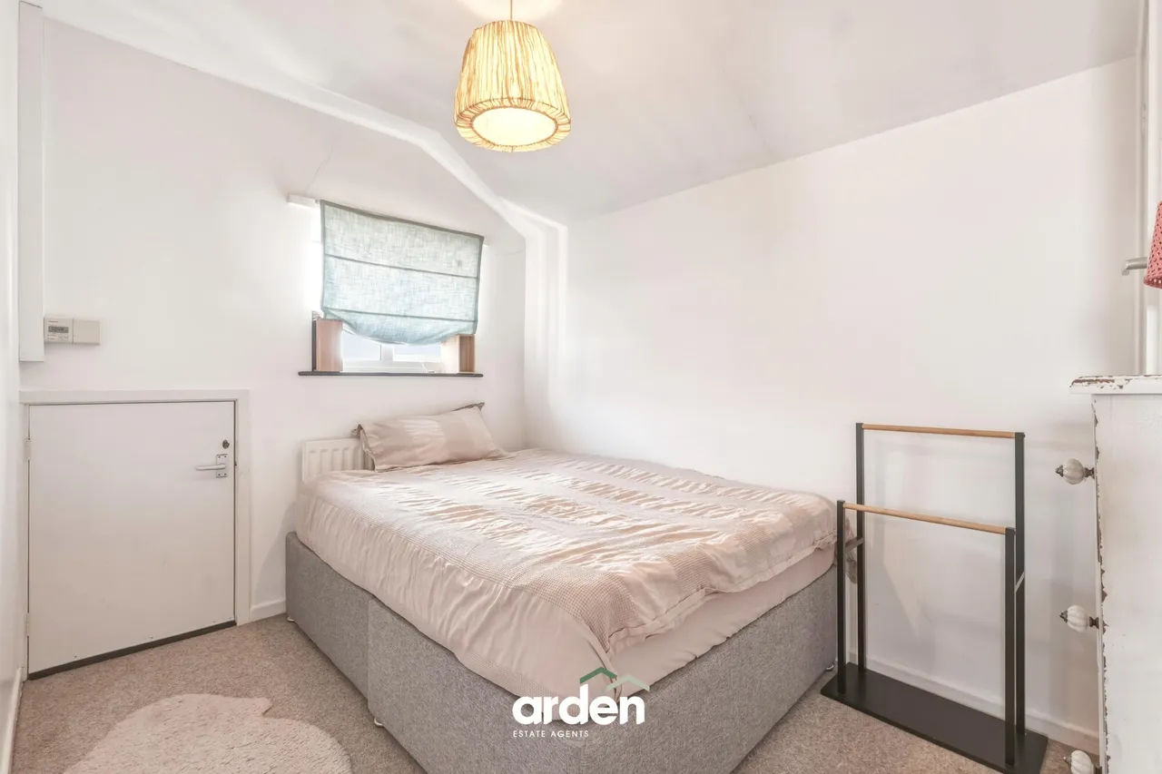 Manor Mews, Studley, B80, photo 10
