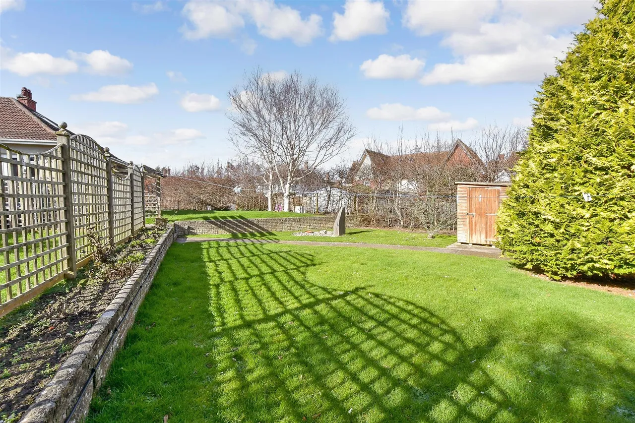 Elliston Road, Totland Bay, PO39, photo 6