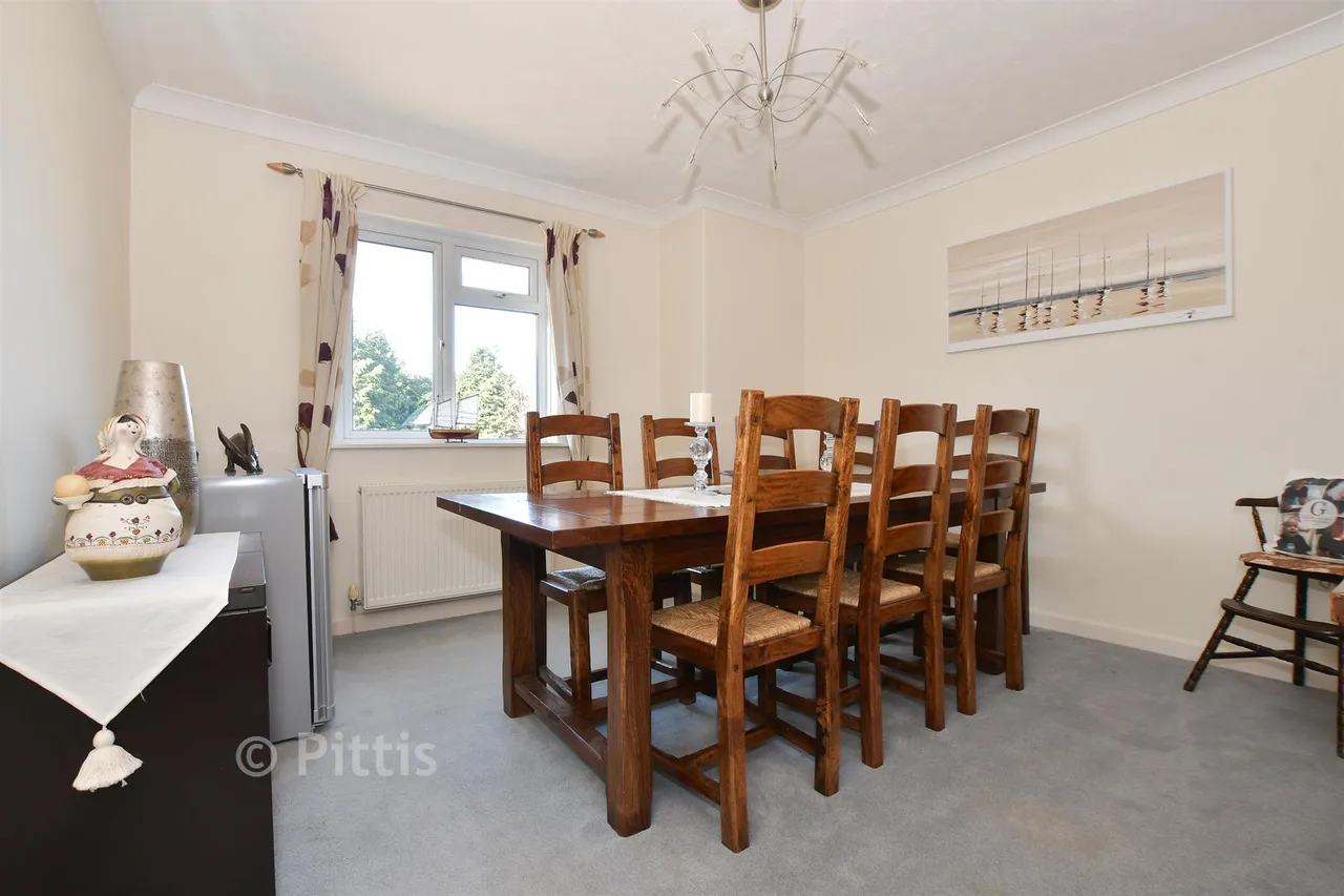 Elliston Road, Totland Bay, PO39, photo 10