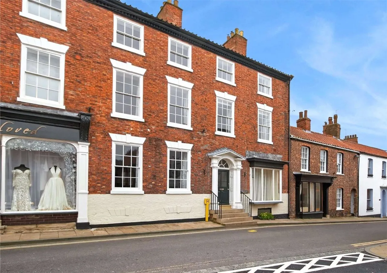 South Street, Caistor, LN7, photo 2
