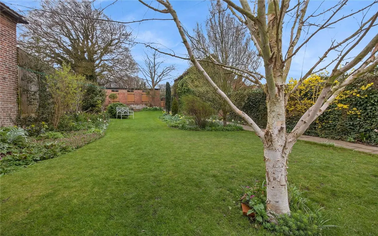 South Street, Caistor, LN7, photo 22