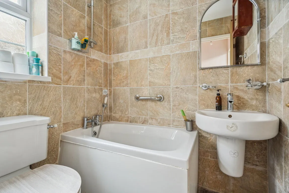 Marsh Road, Pinner, HA5, photo 6