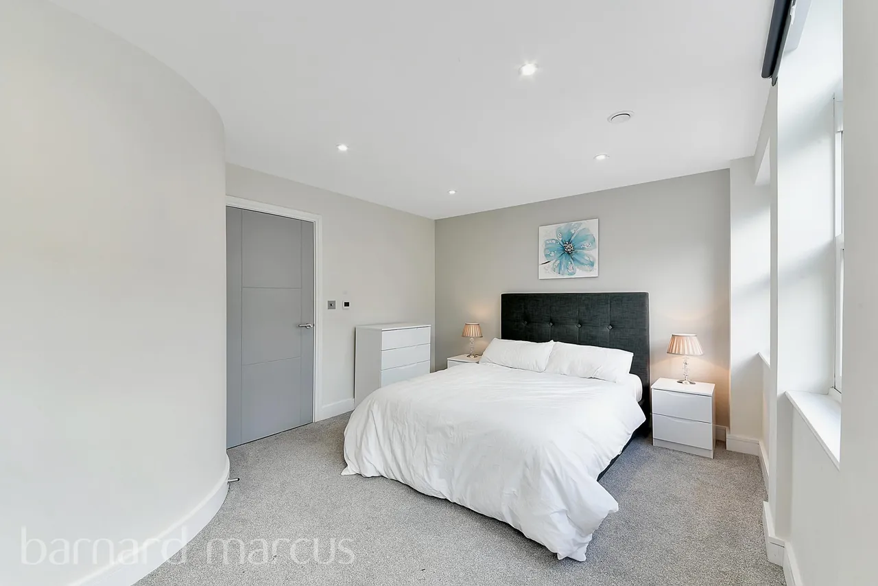 Ealing Green, Ealing, W5, photo 8