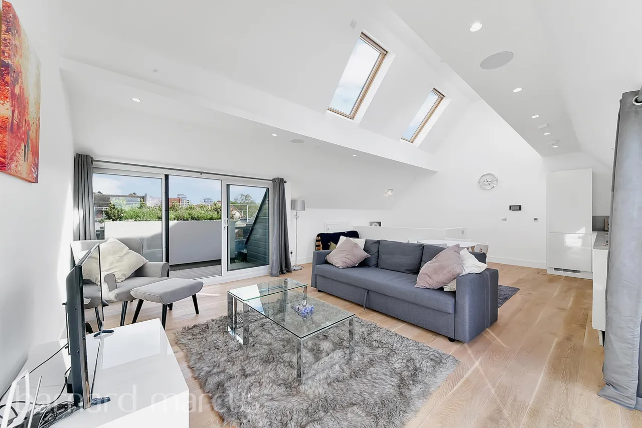 Ealing Green, Ealing, W5, photo 5